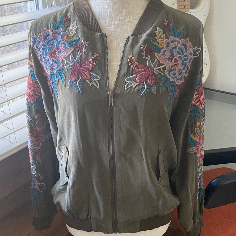 Johnny Was Floral Embroidered Bomber Jacket - Olive Green silk medium